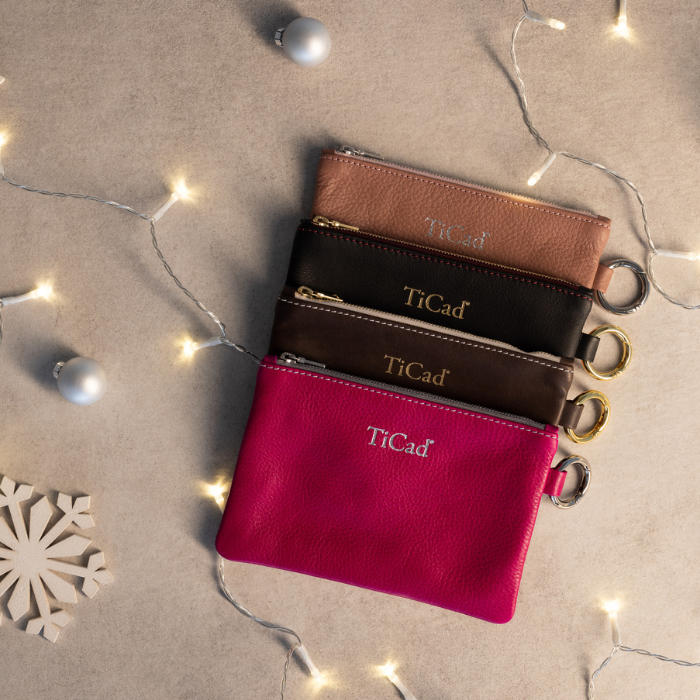 TiCad Clutch small mit Weihnachtsdekoration