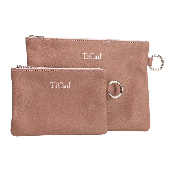 TiCad Clutch mit Logo nude