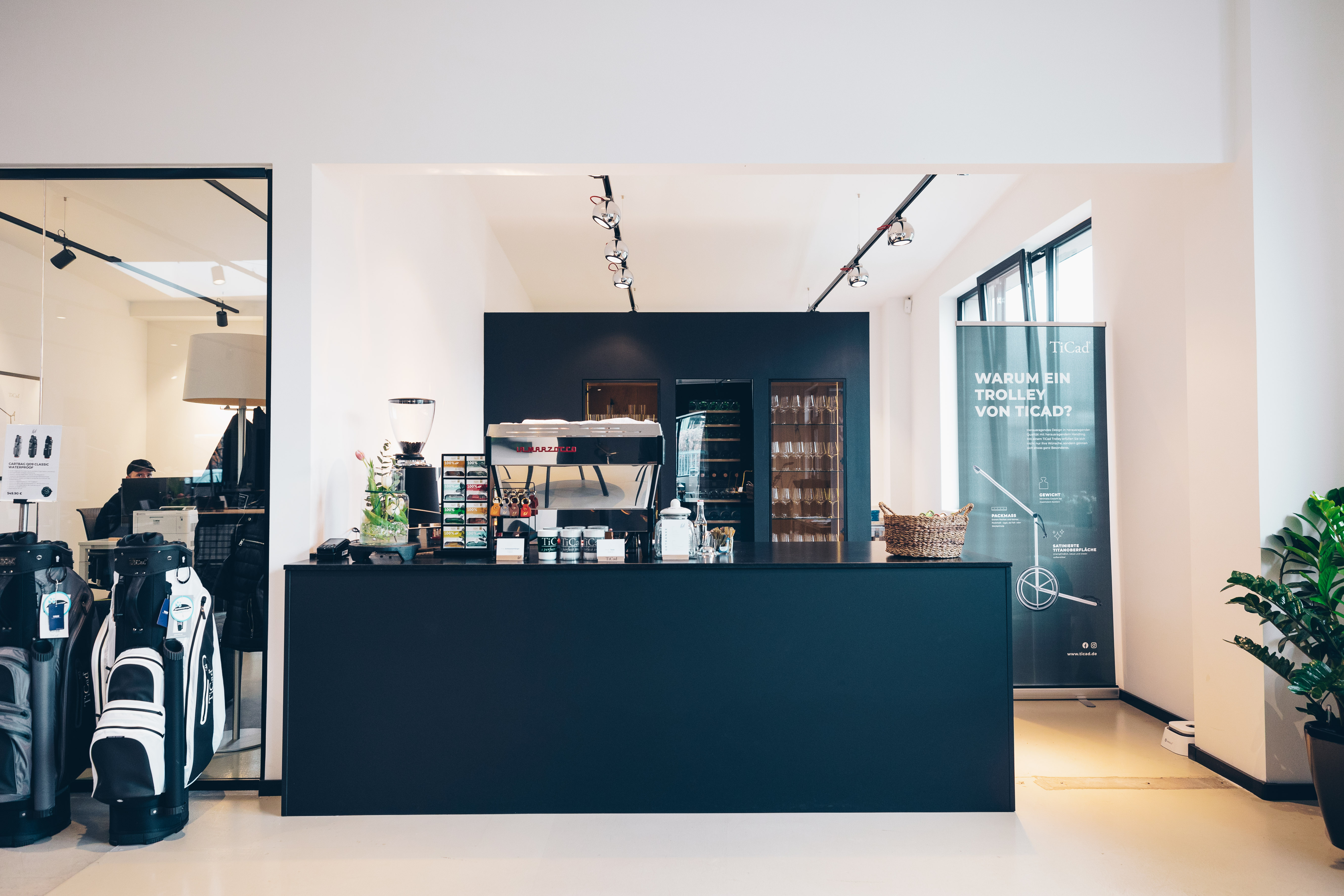 TiCad-Golf-Trolleys-Showroom-3